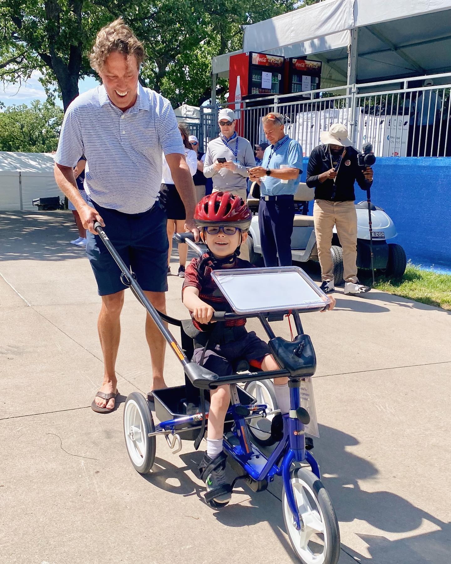 Damien received his specialized bike today at the Principal Charity Classic! This bike was sponsored and presented by last year's Principal Charity Classic winner Stephen Ames! 